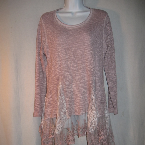 Simply Couture Sweaters - Simply Couture Lace Hem Sweater S